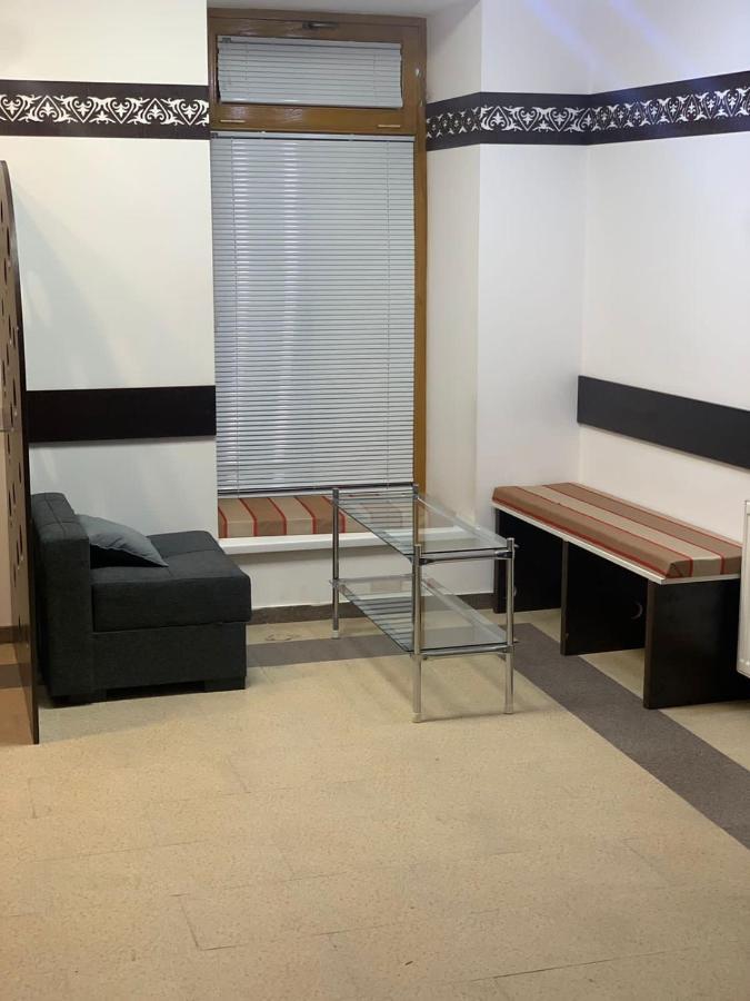 "Modeli" Hostel Tbilisi Ngoại thất bức ảnh